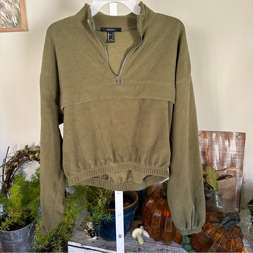 Green Cropped Sweatshirt